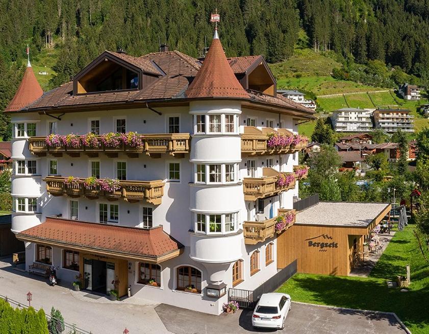 Hotel Bergzeit Grossarl Exterior photo